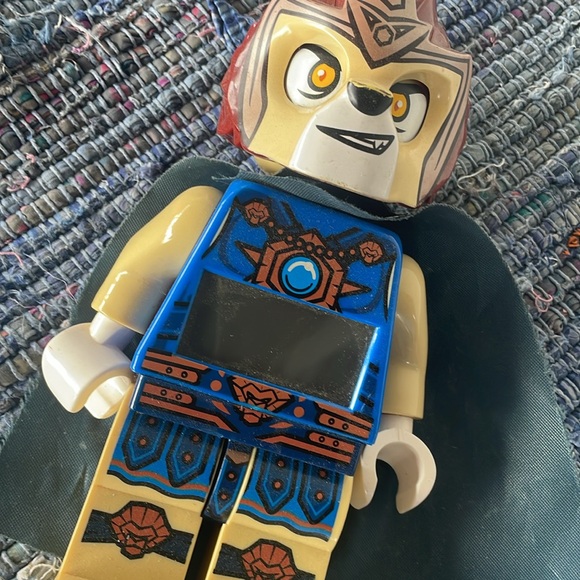 LEGO Legends of Chima Laval Figure alarm clock lights up blue - Picture 2 of 3